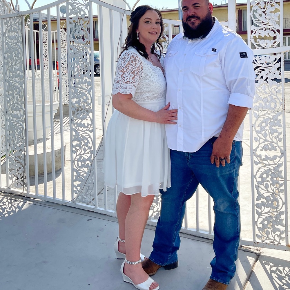 Beautiful white lulus dress